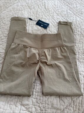 NWT Lazuli label Neutral Beige Ribbed Leggings SCRUNCH BUTT